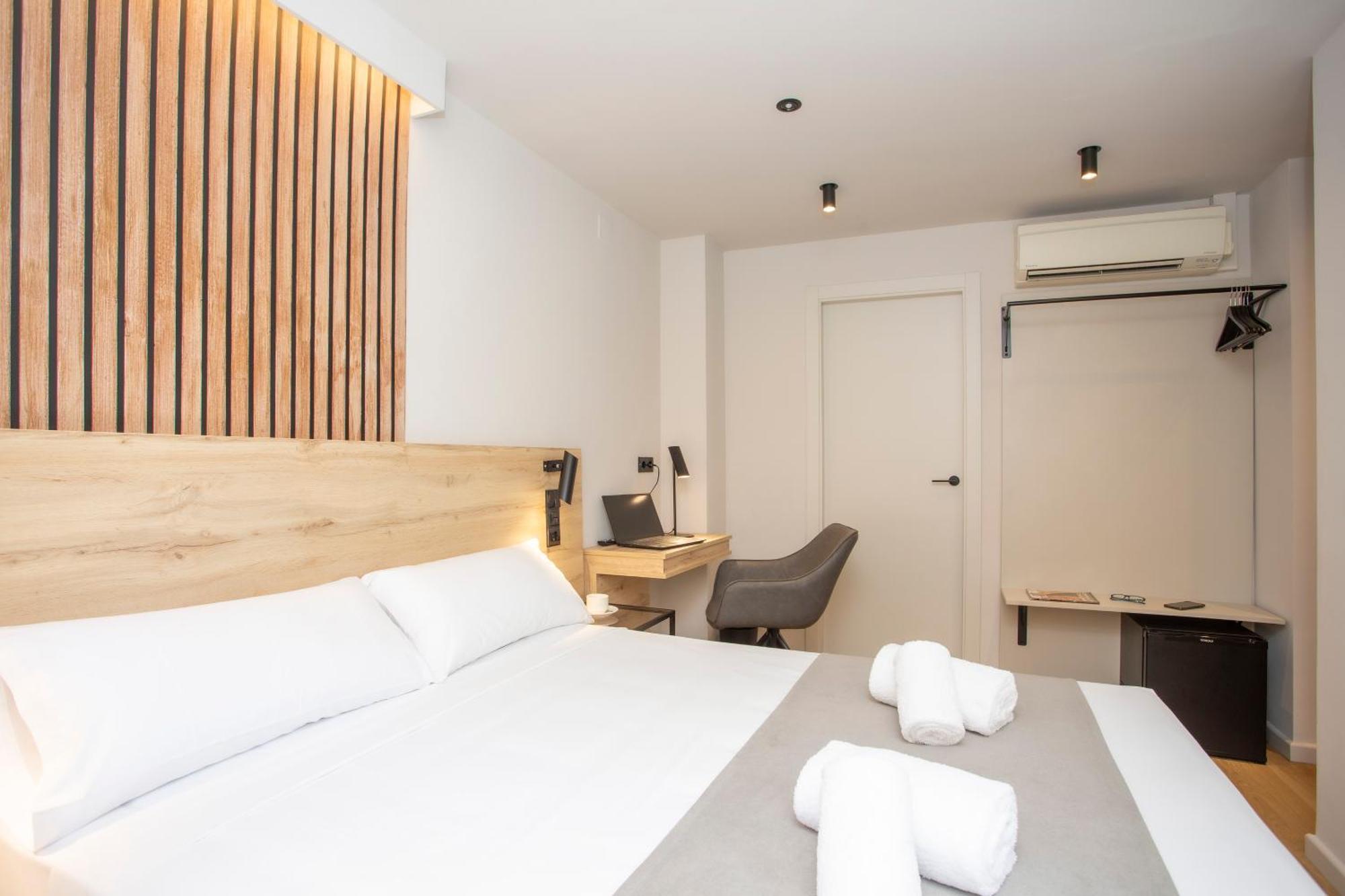 Aila II Hotel Boutique By Singularstays - Digital Access Burjassot Esterno foto
