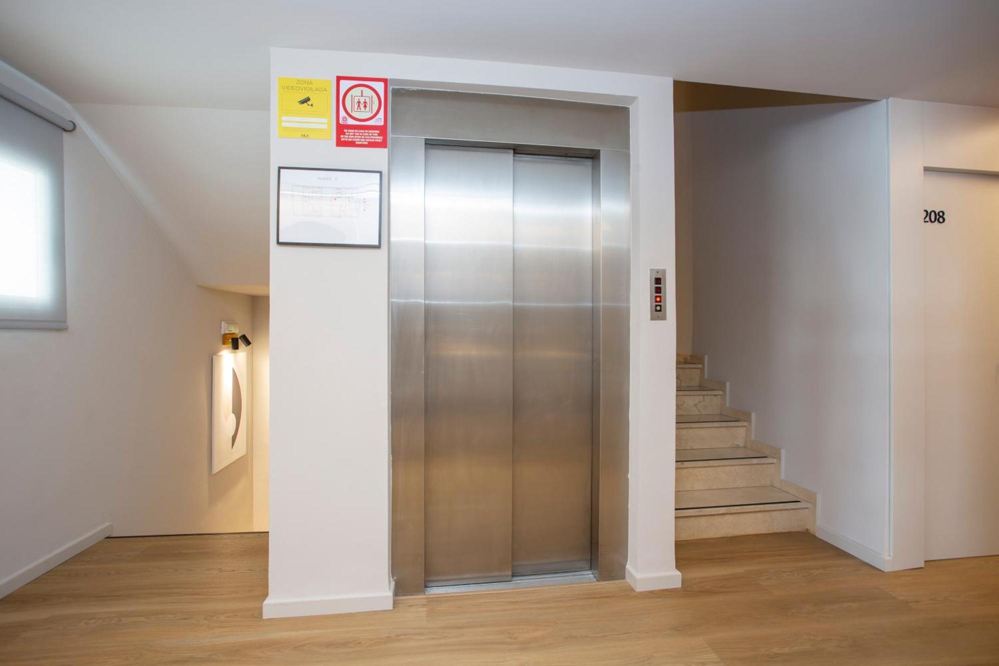 Aila II Hotel Boutique By Singularstays - Digital Access Burjassot Esterno foto