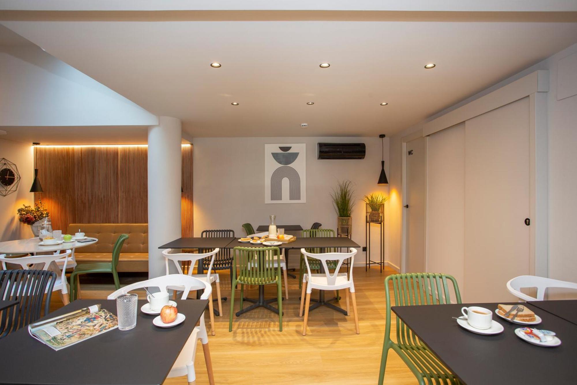Aila II Hotel Boutique By Singularstays - Digital Access Burjassot Esterno foto