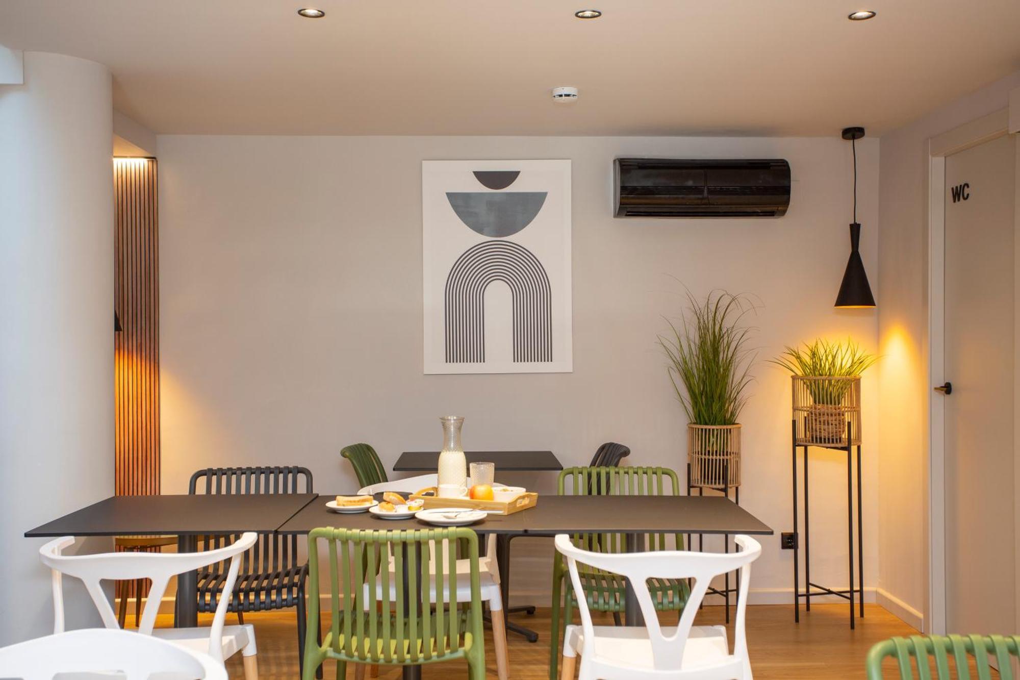 Aila II Hotel Boutique By Singularstays - Digital Access Burjassot Esterno foto