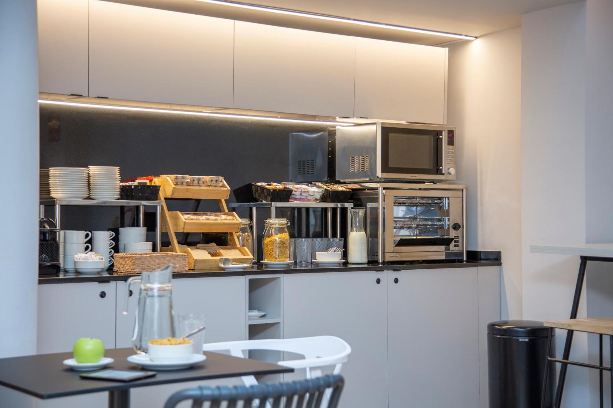 Aila II Hotel Boutique By Singularstays - Digital Access Burjassot Esterno foto