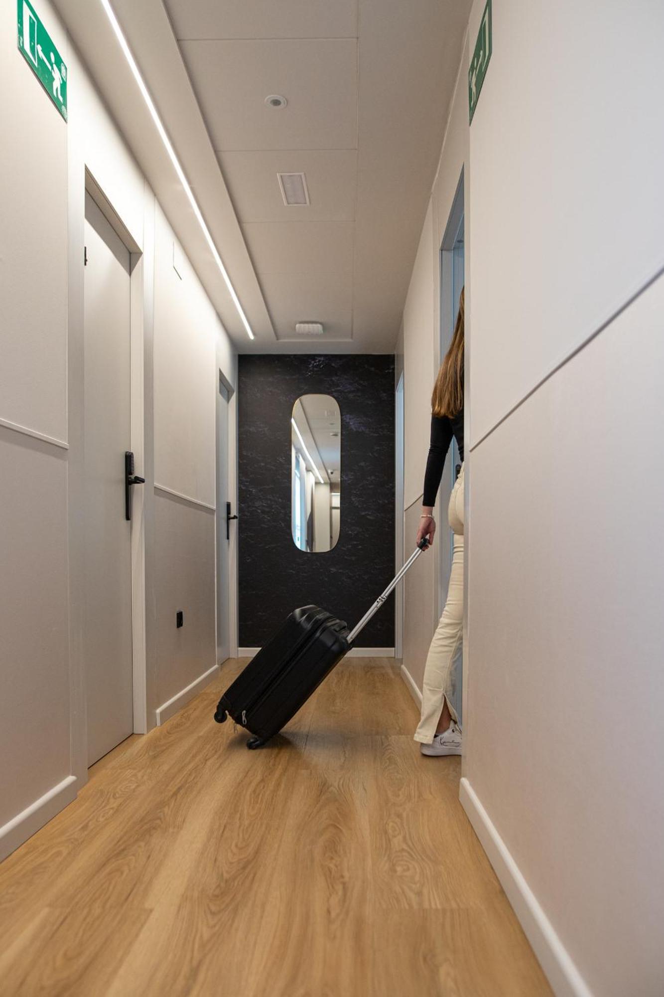 Aila II Hotel Boutique By Singularstays - Digital Access Burjassot Esterno foto