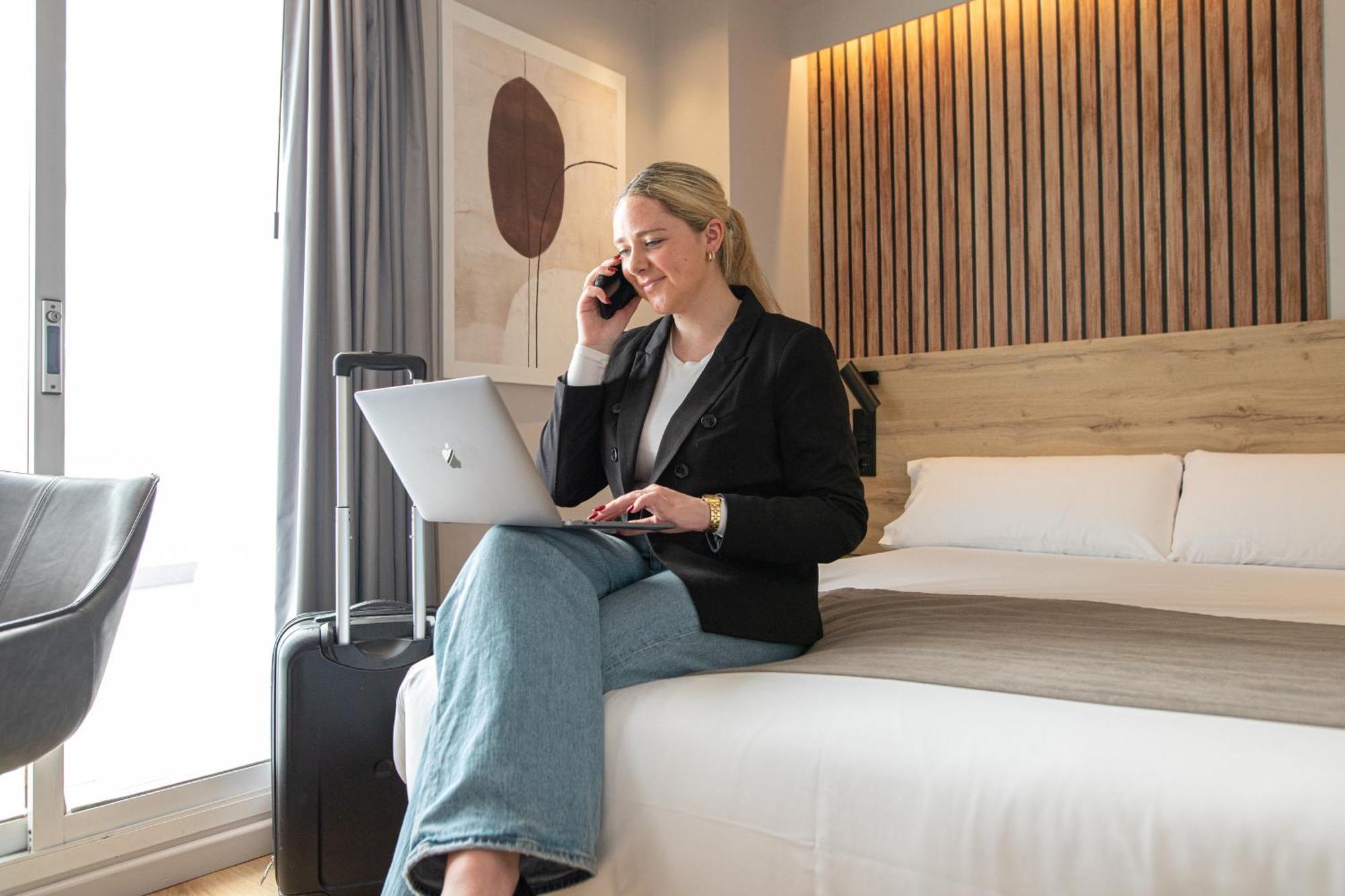 Aila II Hotel Boutique By Singularstays - Digital Access Burjassot Esterno foto