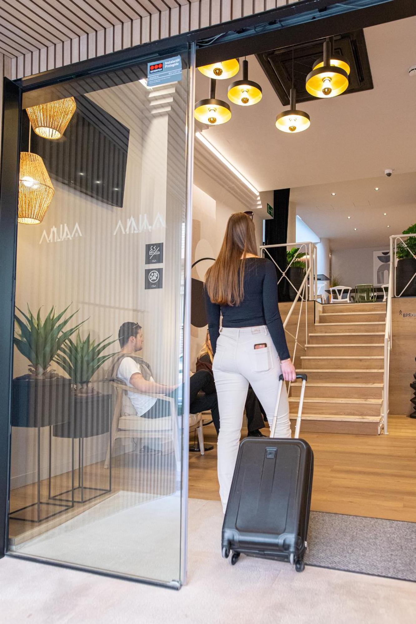 Aila II Hotel Boutique By Singularstays - Digital Access Burjassot Esterno foto